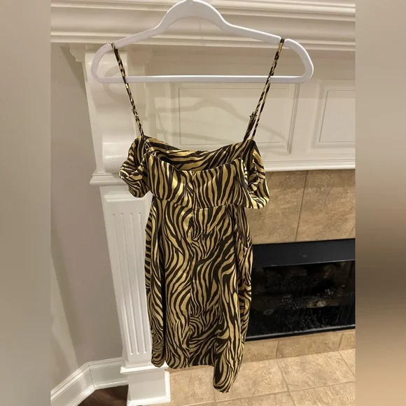 Tiger print Cut Out Dress - Picture 7 of 13